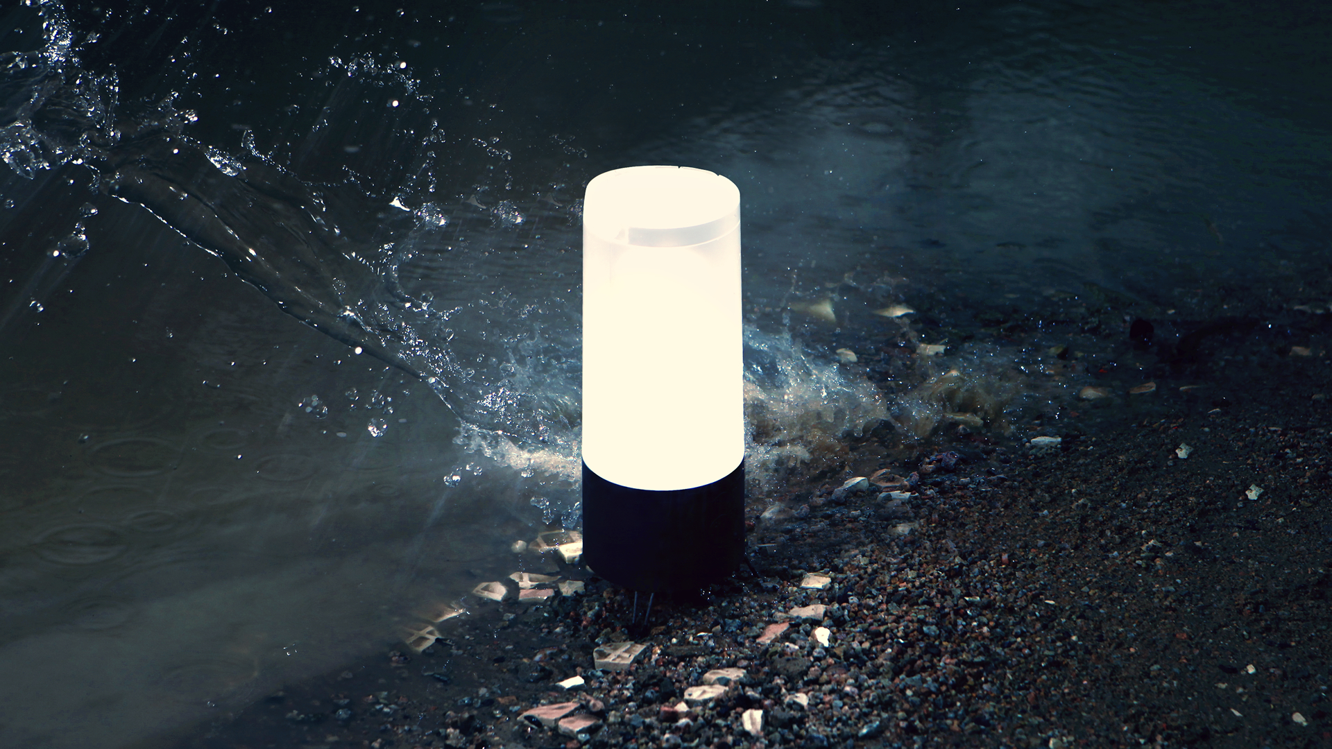 O2Tech smart lantern camping