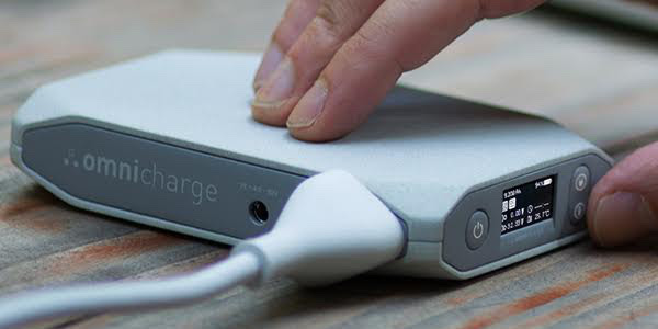 omnicharge-smart-compact-portable-power-bank